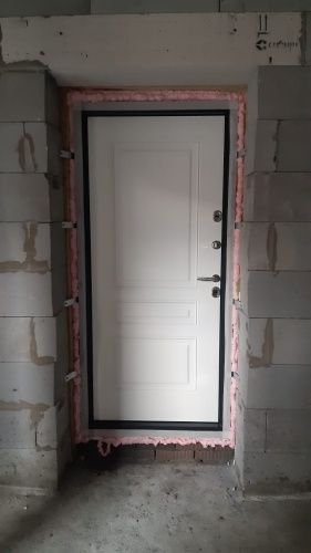 Входная термодверь Snegir PRO Темно-серый букле графит - Бьянко S60-C3 с двойным листом металла фото 3