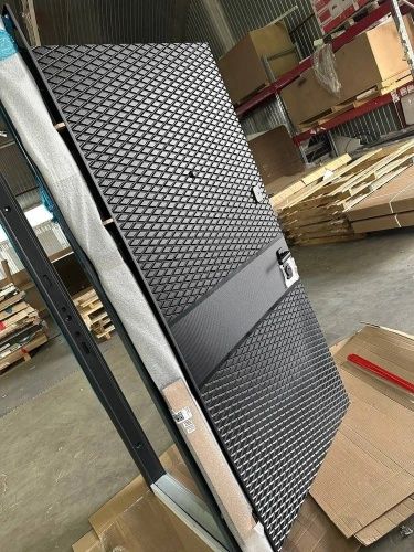 Люксор 2МДФ Черный карбон, вставка черный лакобель -  Эмалит белый фото 6